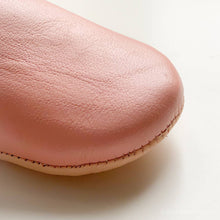 Cargar imagen en el visor de la galería, Simple Babouche Bahia blue// dear Morocco original leather slippers

