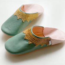 Cargar imagen en el visor de la galería, Babouche Malika Bahia Blue// dear Morocco original leather slippers
