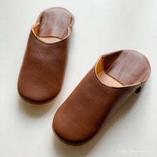 Load image into Gallery viewer, Simple Babouche Cafe// dear Morocco original leather slippers
