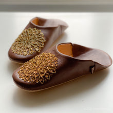 Charger l&#39;image dans la galerie, Beads Babouche Cafe// dear Morocco original leather slippers
