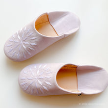 Load image into Gallery viewer, Babouche Embroidery Lilla// dear Morocco original leather slippers
