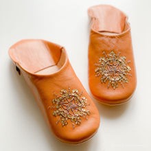 Lade das Bild in den Galerie-Viewer, Babouche Stella Sahara// dear Morocco original leather slippers
