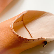 Cargar imagen en el visor de la galería, Babouche Double color Sahara// dear Morocco original leather slippers
