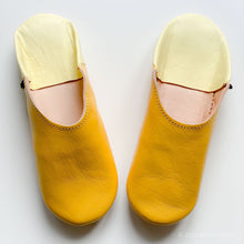 Lade das Bild in den Galerie-Viewer, Babouche Double color Sunset// dear Morocco original leather slippers
