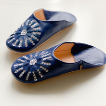 Lade das Bild in den Galerie-Viewer, Babouche Spangle Twilight Blue// dear Morocco original leather slippers
